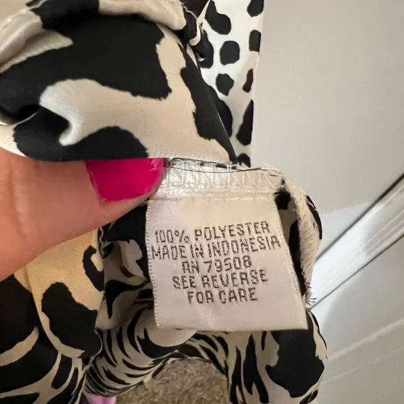 Hot in Hollywood top size 1X - Picture 7 of 7